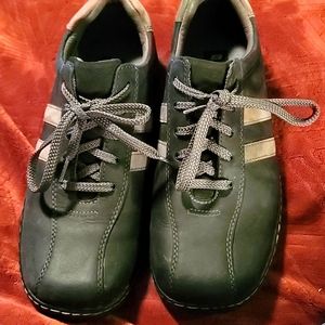 Skechers leather upper balance size 10 black